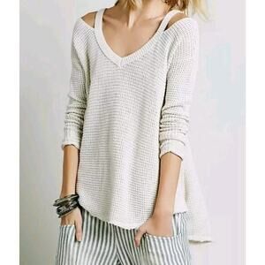 Free People Moonshine V Neck Sweater Top M Thermal Cream Longline Beachy Coastal